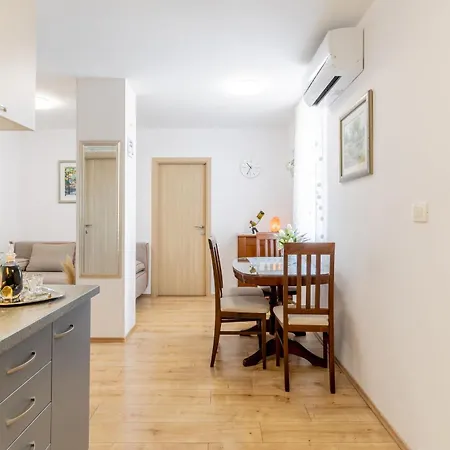 Apartment Cvita *