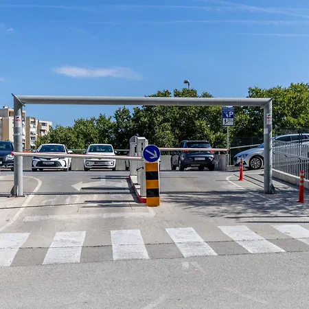 Cvita * Split
